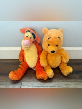 Disney Winnie The Pooh & Tigger Plush Stuffed Animals Bundle Lot
